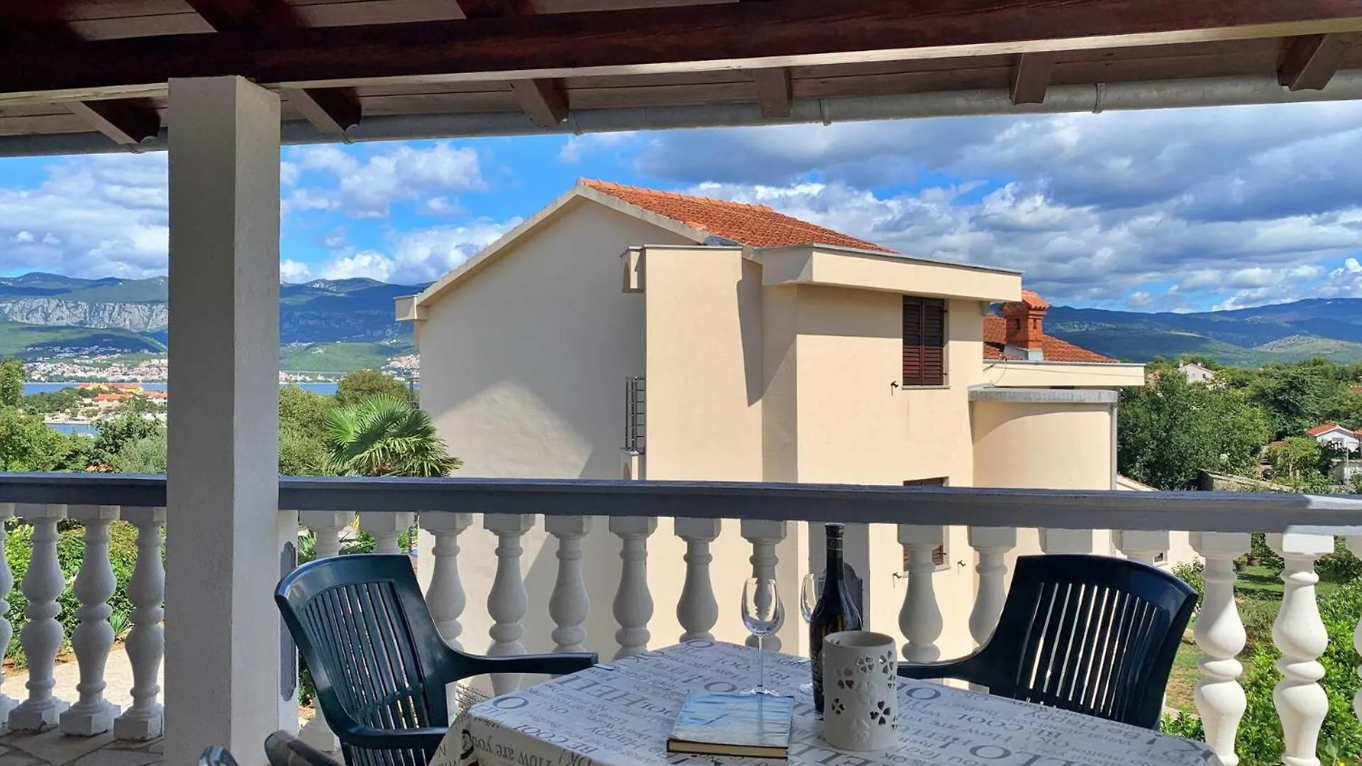 Apartments Horvat Silo  Guest house Silo (Krk)